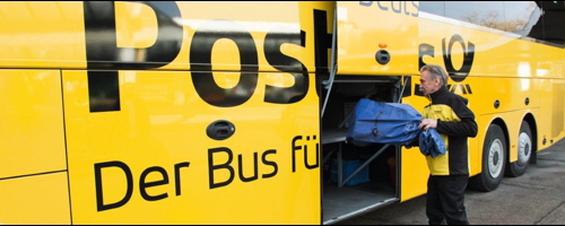 Wie zu Zeiten der Postkutsche werden neuerdings nicht nur Personen sondern auch Pakete transportiert (Foto: Deutsche Post DHL) (Bild: DHL)